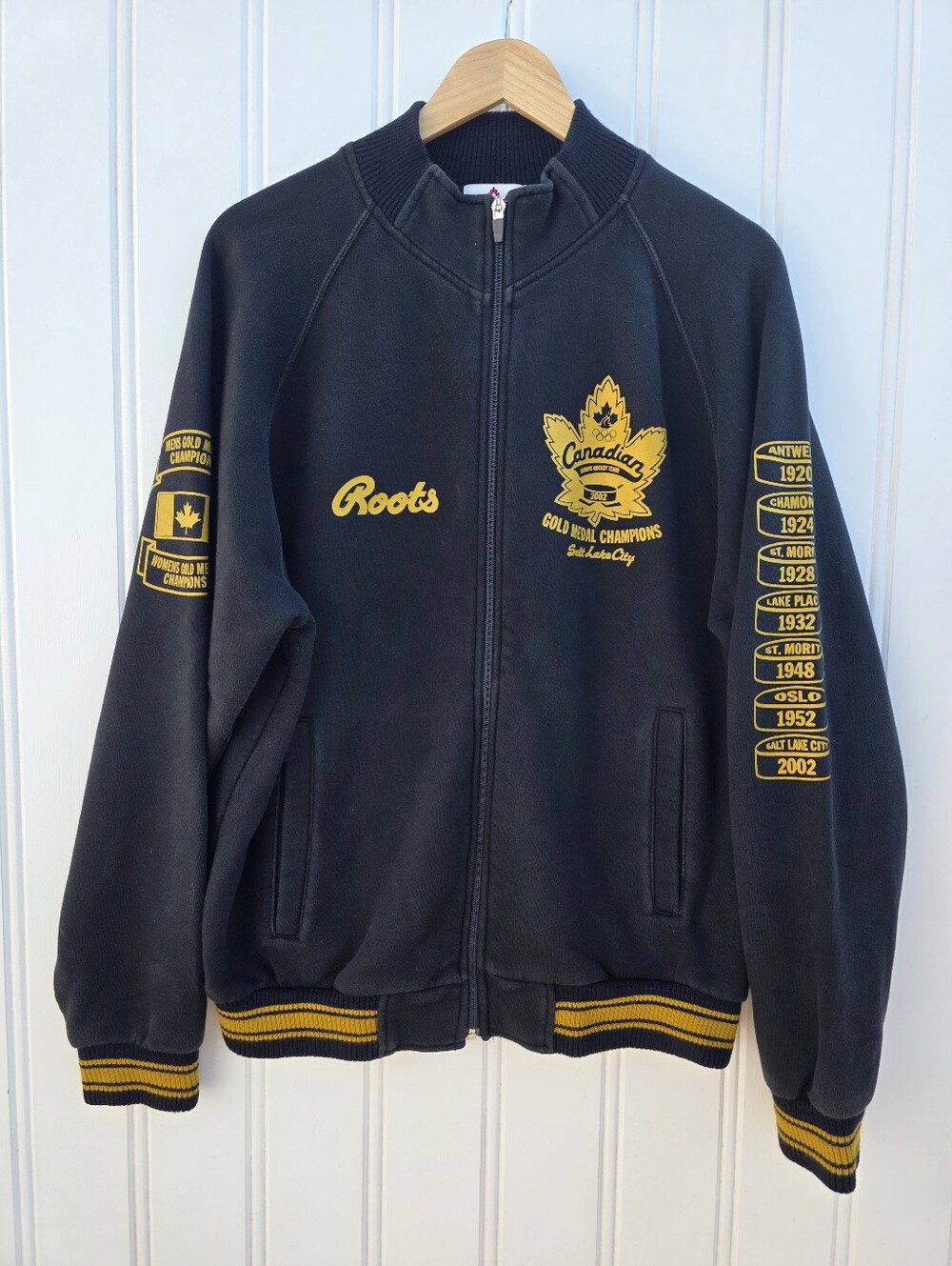 Vintage Roots Canada Salt Lake City Winter Olympics Hockey Zip Up Sweater Large